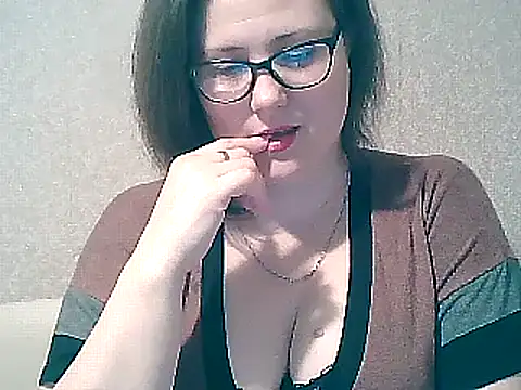 MerryLaCherry online show from 02/06/25, 12:22