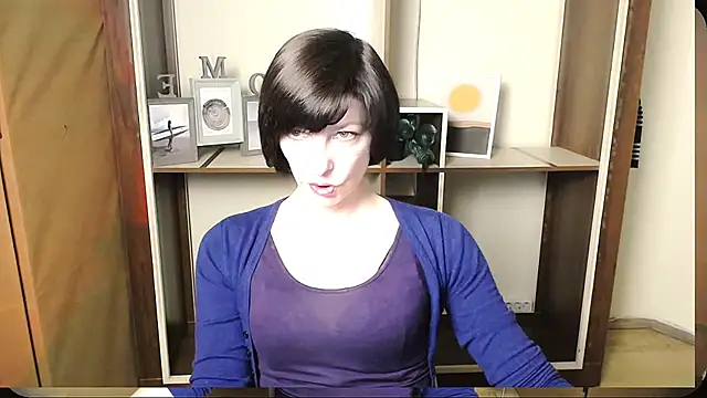  AngeliaFlow  online show from 06/01/26, 08:03