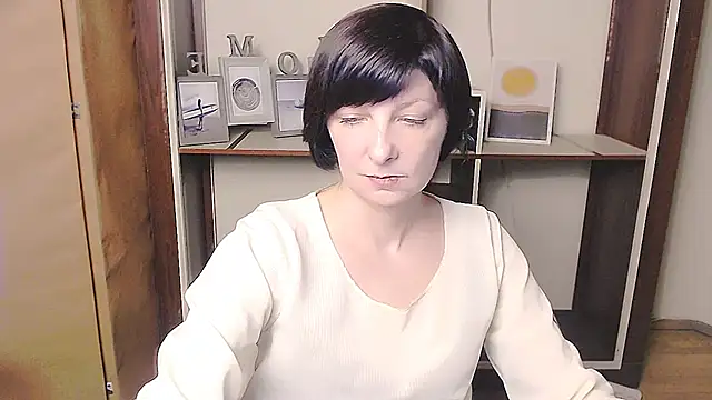  AngeliaFlow  online show from 04/18/26, 08:38