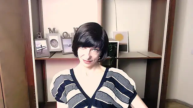  AngeliaFlow  online show from 11/07/25, 08:08