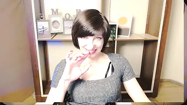  AngeliaFlow  online show from 05/19/26, 08:10