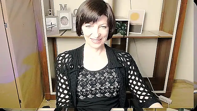 Snapshot of _AngeliaFlow_ chatting on 06/08/26, 06:03 AngeliaFlow online show from 06/08/26, 06:03