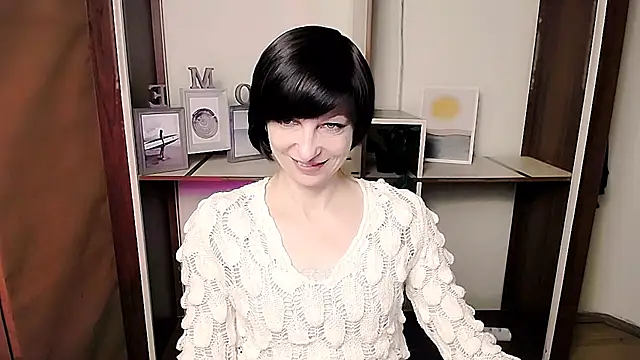  AngeliaFlow  online show from 02/09/26, 08:34