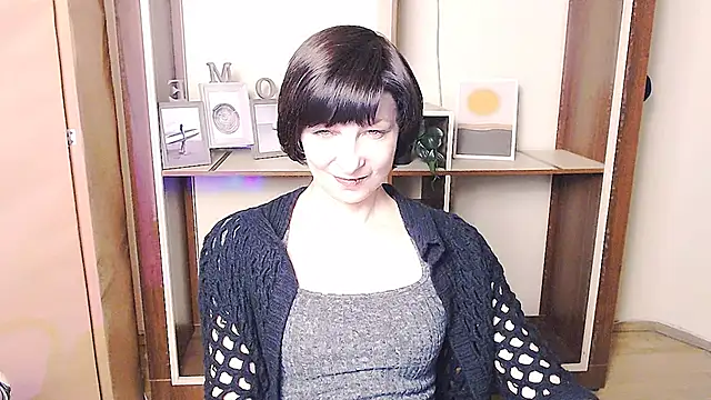  AngeliaFlow  online show from 04/14/26, 07:57