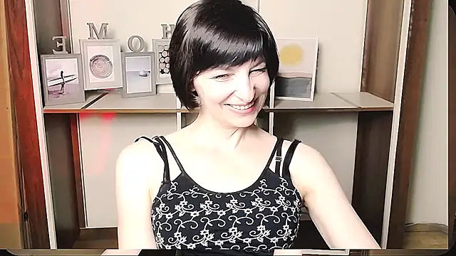 Snapshot of _AngeliaFlow_ chatting on 06/27/26, 12:22 AngeliaFlow online show from 06/27/26, 12:22