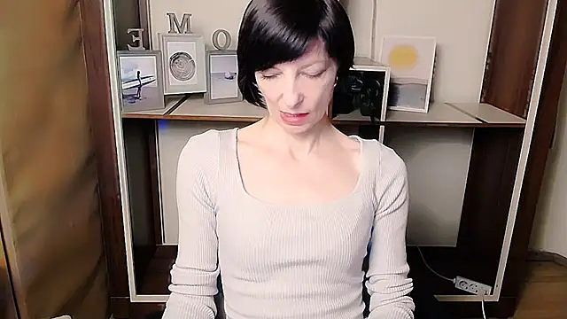  AngeliaFlow  online show from 01/09/26, 10:44