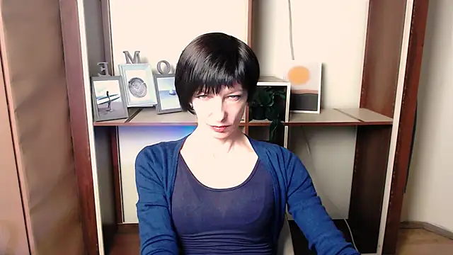  AngeliaFlow  online show from 11/18/25, 07:33