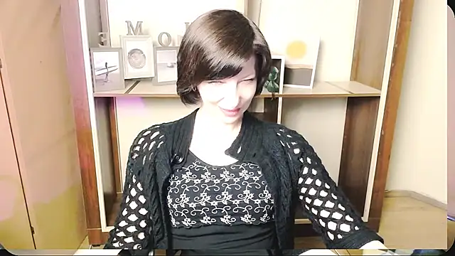  AngeliaFlow  online show from 05/18/26, 08:52