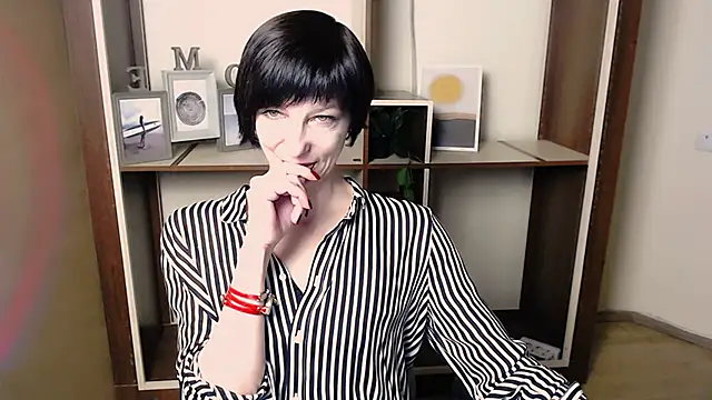  AngeliaFlow  online show from 12/22/25, 08:25