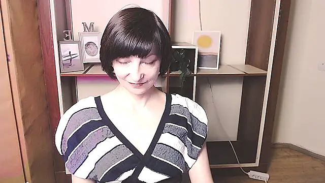  AngeliaFlow  online show from 04/22/26, 08:21