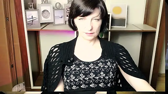 Snapshot of _AngeliaFlow_ chatting on 07/12/26, 06:36 AngeliaFlow online show from 07/12/26, 06:36