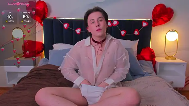 Snapshot of AdrianoAubert chatting on 02/12/26, 10:37 AdrianoAubert online show from 02/12/26, 10:37