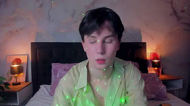 AdrianoAubert online show from 11/15/25, 03:49