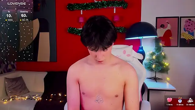 Snapshot of AdrianoAubert chatting on 12/20/25, 10:29 AdrianoAubert online show from 12/20/25, 10:29