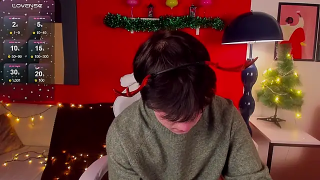 AdrianoAubert online show from 12/18/25, 10:30