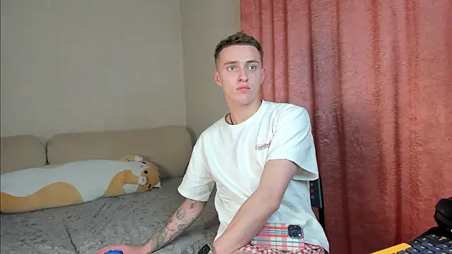 crazybottom99 online show from 11/01/25, 06:35