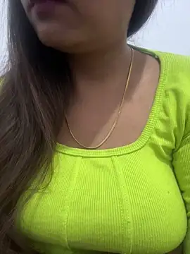 Deepcha1991 online show from 03/07/25, 10:54