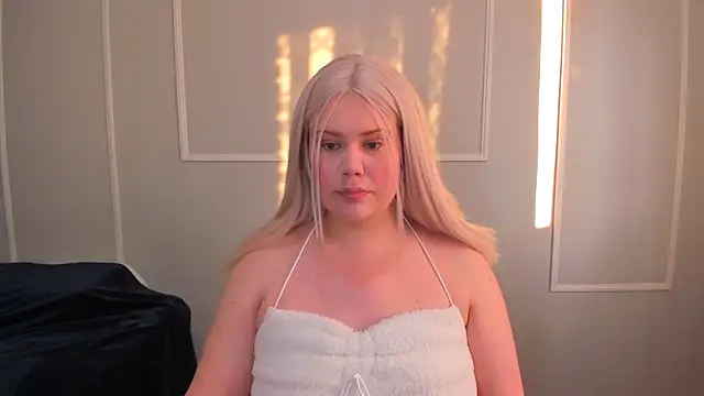  leana  online show from 11/27/25, 01:00