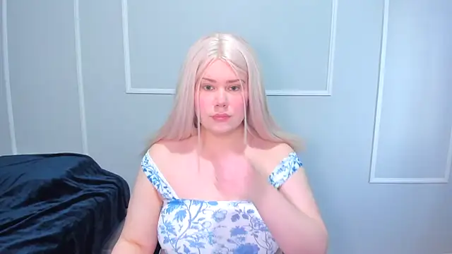  leana  online show from 12/04/25, 07:57