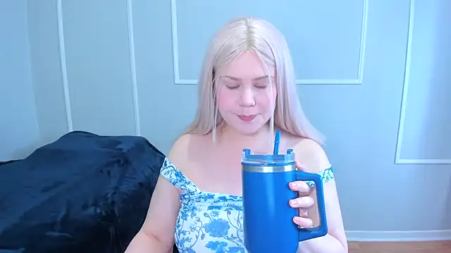  leana  online show from 10/04/25, 03:46