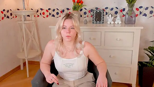 MarianAytes online show from 02/13/25, 01:37