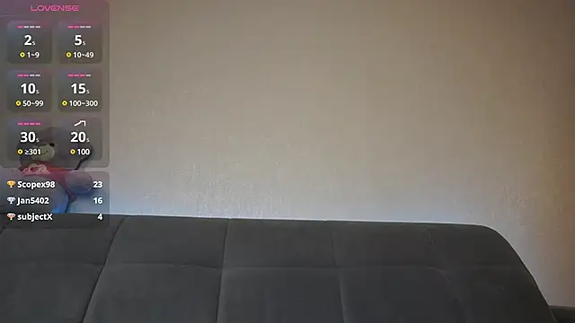 Snapshot of Fia_Mood chatting on 02/27/25, 04:21 Fia Mood online show from 02/27/25, 04:21