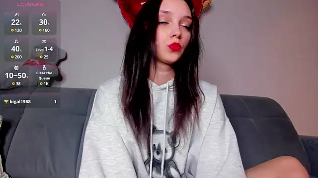 Snapshot of Fia_Mood chatting on 02/22/25, 01:57 Fia Mood online show from 02/22/25, 01:57