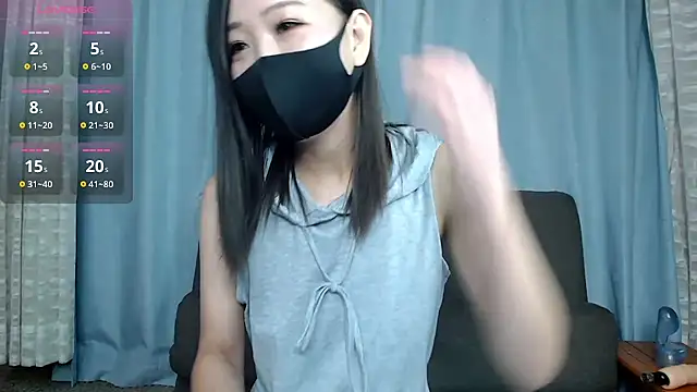 Snapshot of chanRumi chatting on 10/22/25, 02:33 chanRumi online show from 10/22/25, 02:33