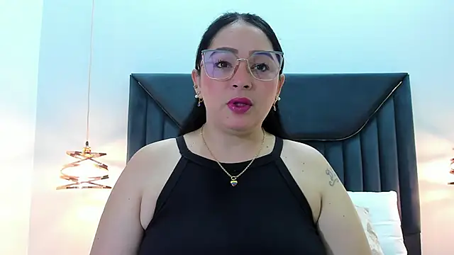 ZamiraGates online show from 03/02/25, 03:45
