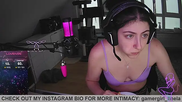 Snapshot of Gamergirl-Linela chatting on 10/06/25, 03:13 Gamergirl-Linela online show from 10/06/25, 03:13