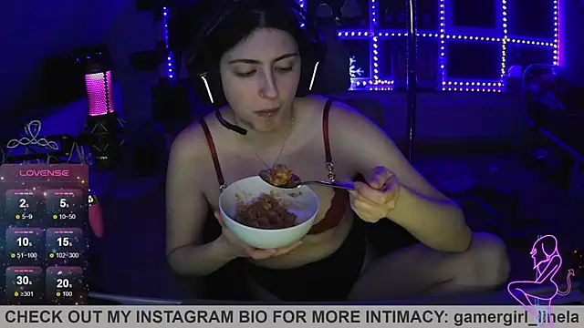 Gamergirl-Linela online show from 12/22/25, 10:54
