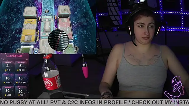 Snapshot of Gamergirl-Linela chatting on 03/13/25, 02:16 Gamergirl-Linela online show from 03/13/25, 02:16