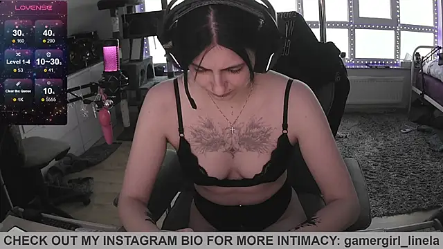 Snapshot of Gamergirl-Linela chatting on 06/19/26, 03:56 Gamergirl-Linela online show from 06/19/26, 03:56