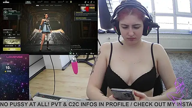 Snapshot of Gamergirl-Linela chatting on 03/22/25, 10:49 Gamergirl-Linela online show from 03/22/25, 10:49