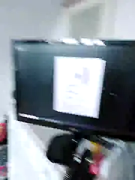 Snapshot of Gamergirl-Linela chatting on 03/18/25, 04:17 Gamergirl-Linela online show from 03/18/25, 04:17