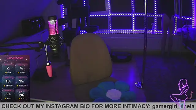 Snapshot of Gamergirl-Linela chatting on 10/11/25, 08:43 Gamergirl-Linela online show from 10/11/25, 08:43