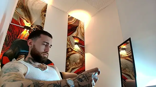 Luke davis01 online show from 04/15/26, 01:15