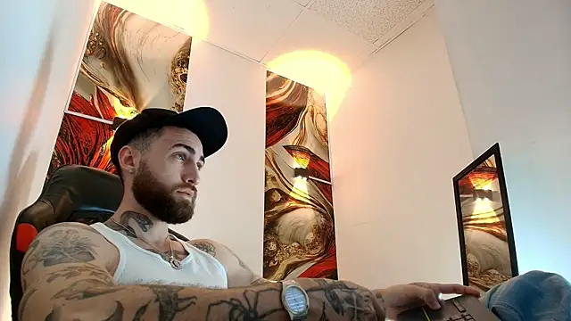 Luke davis01 online show from 04/25/26, 01:03