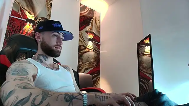 Luke davis01 online show from 01/07/26, 01:16