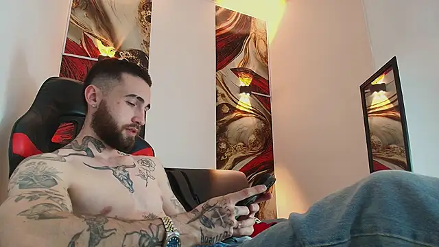 Luke davis01 online show from 10/22/25, 03:50