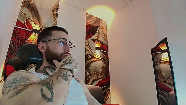 Luke davis01 online show from 11/28/25, 01:11