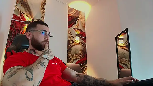 Luke davis01 online show from 11/24/25, 01:11