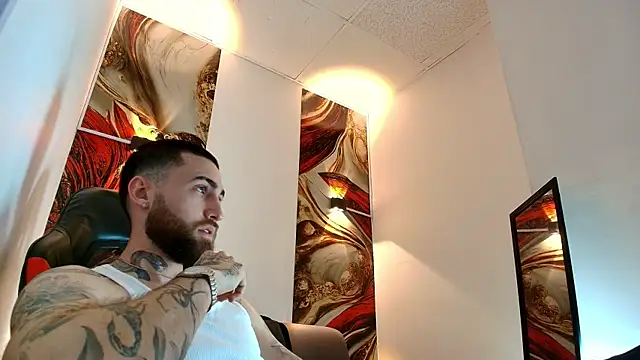 Luke davis01 online show from 04/21/26, 01:07