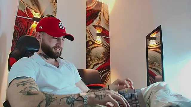 Luke davis01 online show from 11/08/25, 01:03