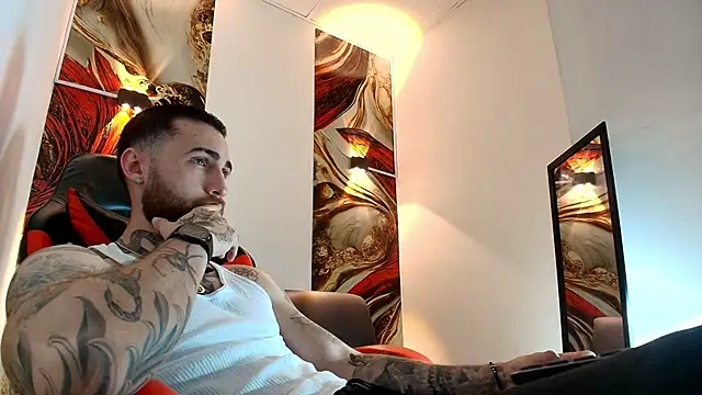 Luke davis01 online show from 04/10/26, 01:07