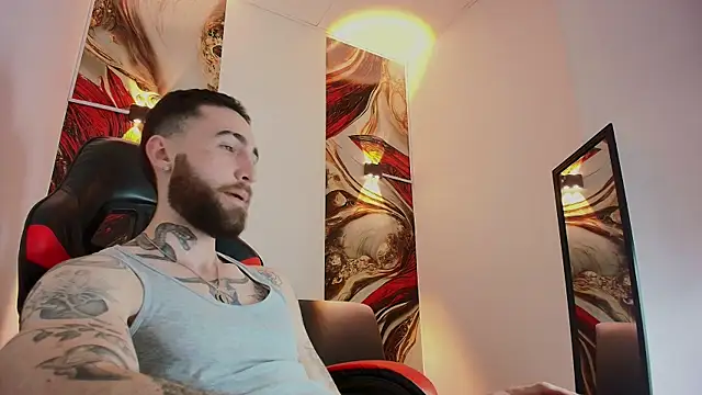 Luke davis01 online show from 10/28/25, 01:21