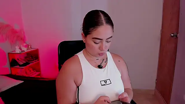 Snapshot of Morgan_Wright chatting on 02/11/26, 08:20 Morgan Wright online show from 02/11/26, 08:20