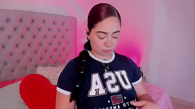 Snapshot of Morgan_Wright chatting on 02/06/26, 07:43 Morgan Wright online show from 02/06/26, 07:43