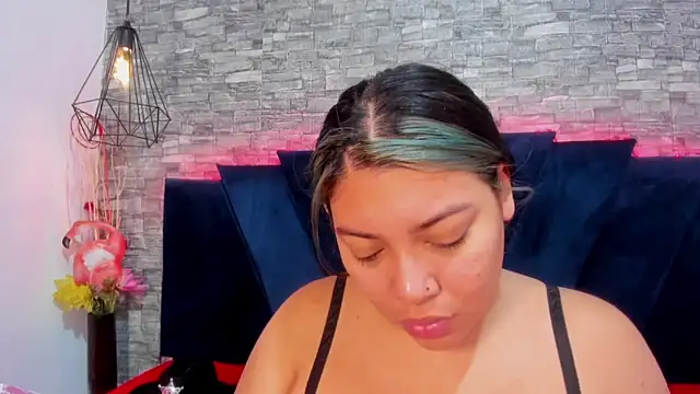 Sophia Brunett online show from 04/15/26, 11:59