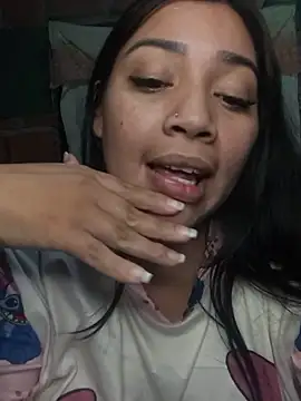 Snapshot of Sophia_Brunett chatting on 11/28/25, 04:45 Sophia Brunett online show from 11/28/25, 04:45